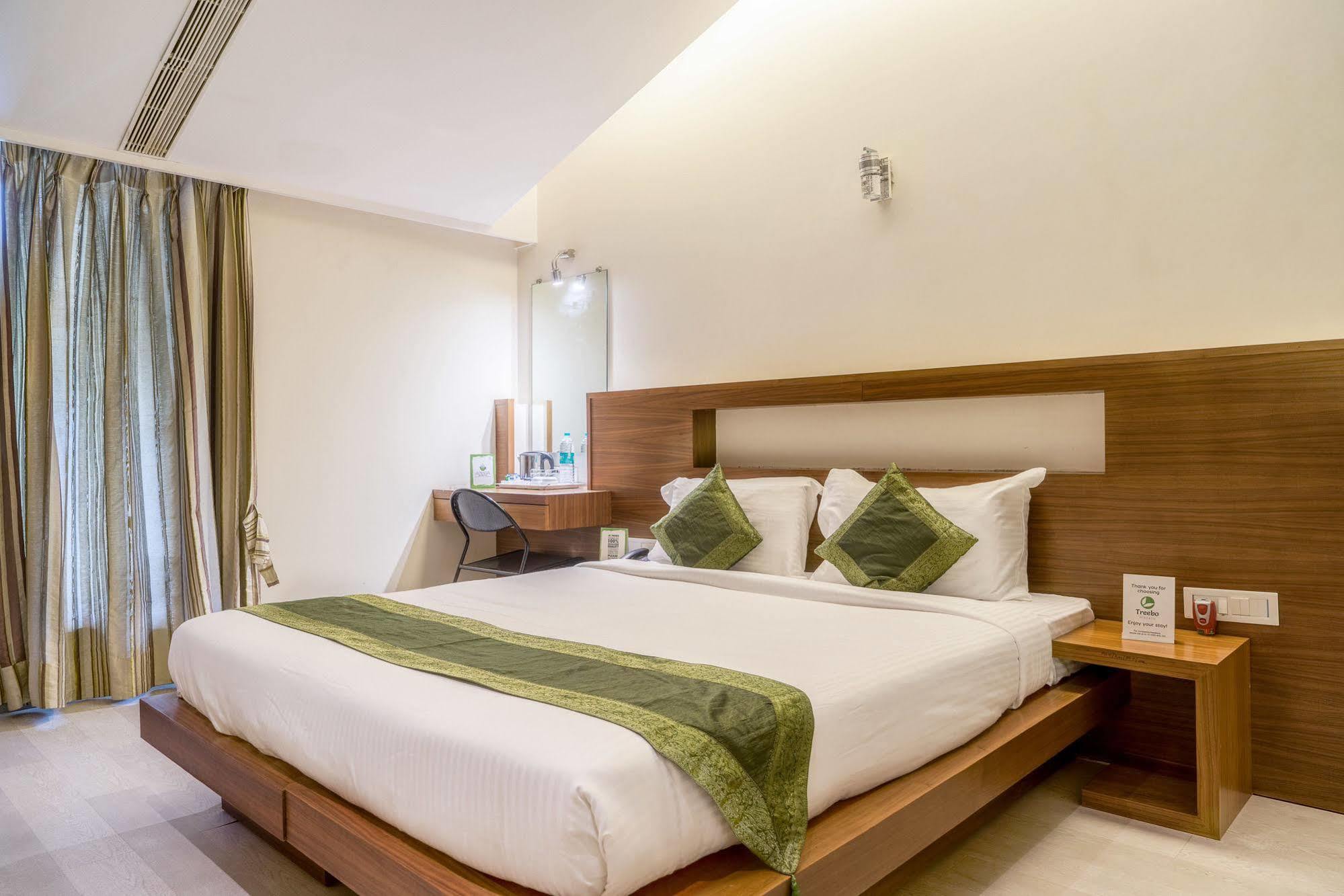 Mint Koregaon Park Next To Osho Ashram 푸네 외부 사진