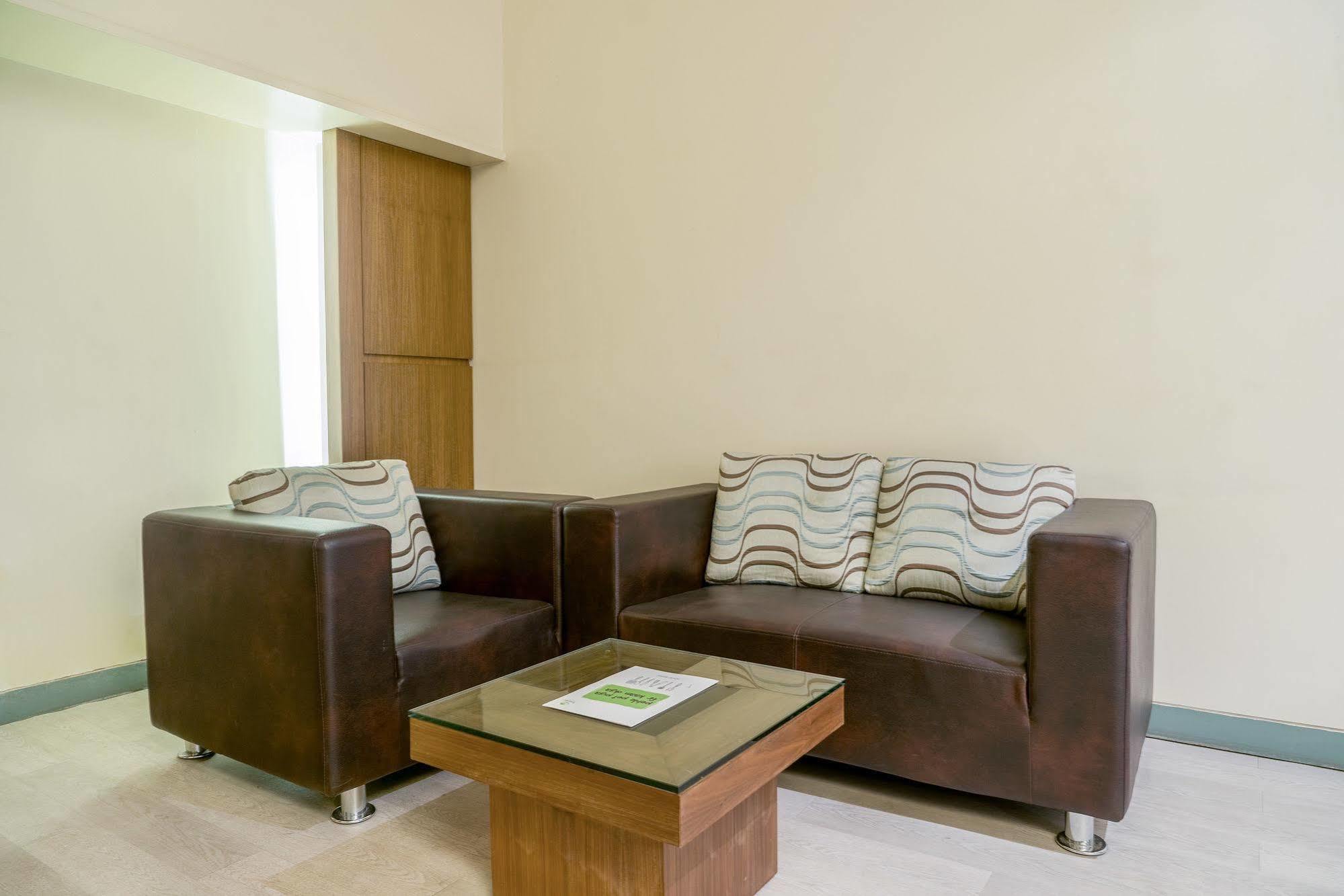 Mint Koregaon Park Next To Osho Ashram 푸네 외부 사진