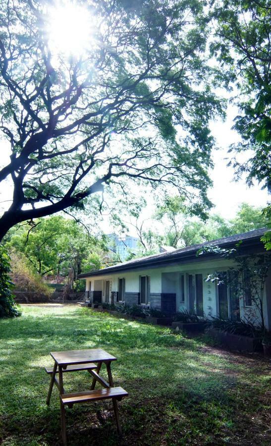 Mint Koregaon Park Next To Osho Ashram 푸네 외부 사진