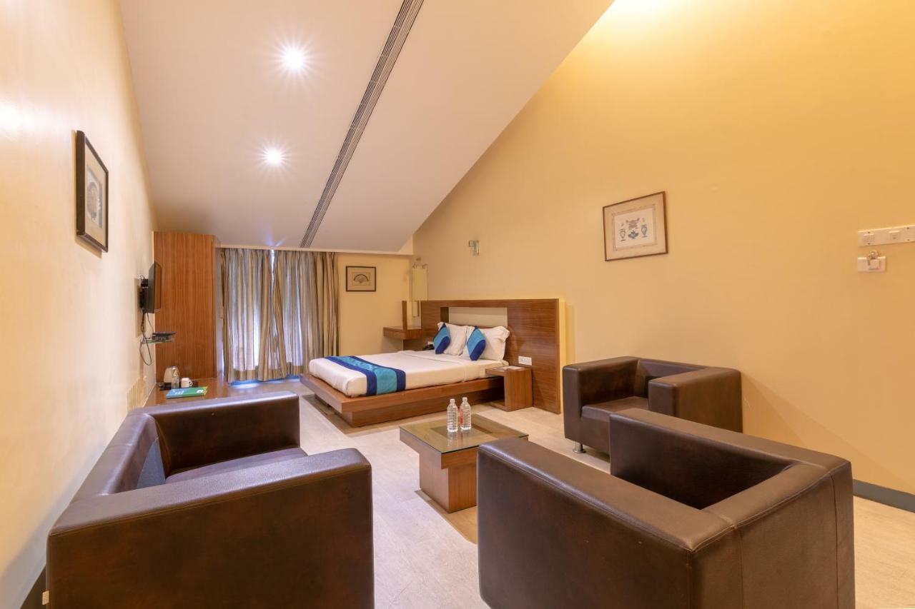 Mint Koregaon Park Next To Osho Ashram 푸네 외부 사진
