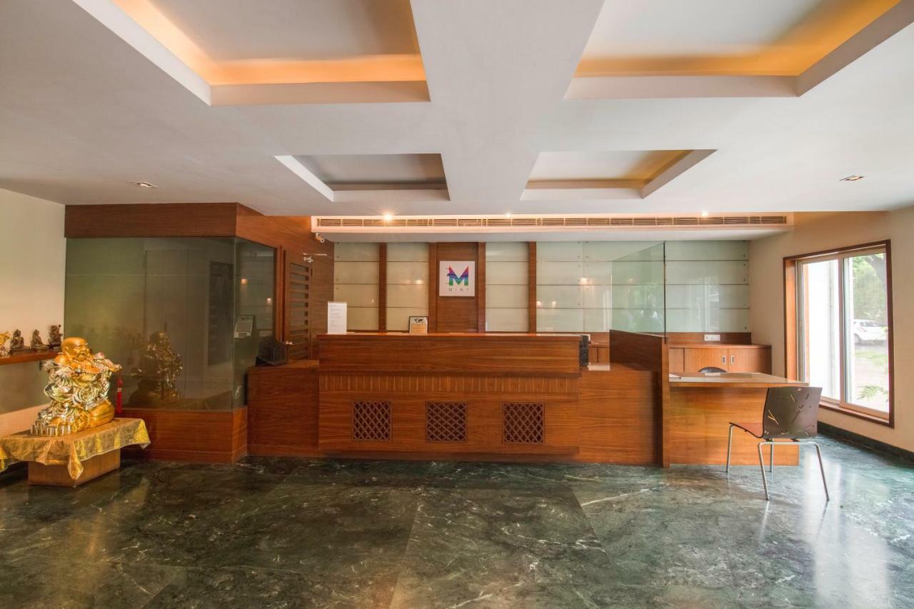 Mint Koregaon Park Next To Osho Ashram 푸네 외부 사진