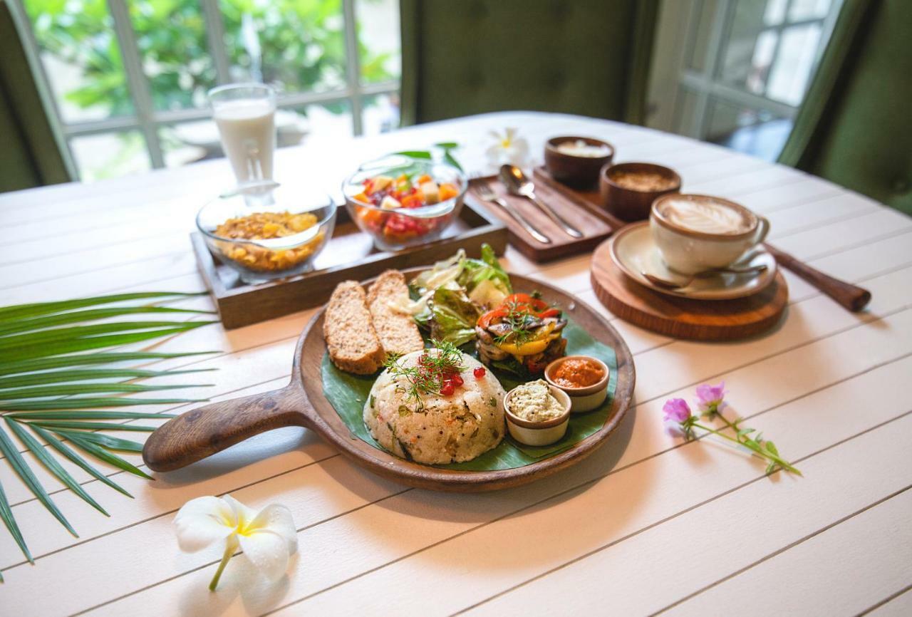 Mint Koregaon Park Next To Osho Ashram 푸네 외부 사진