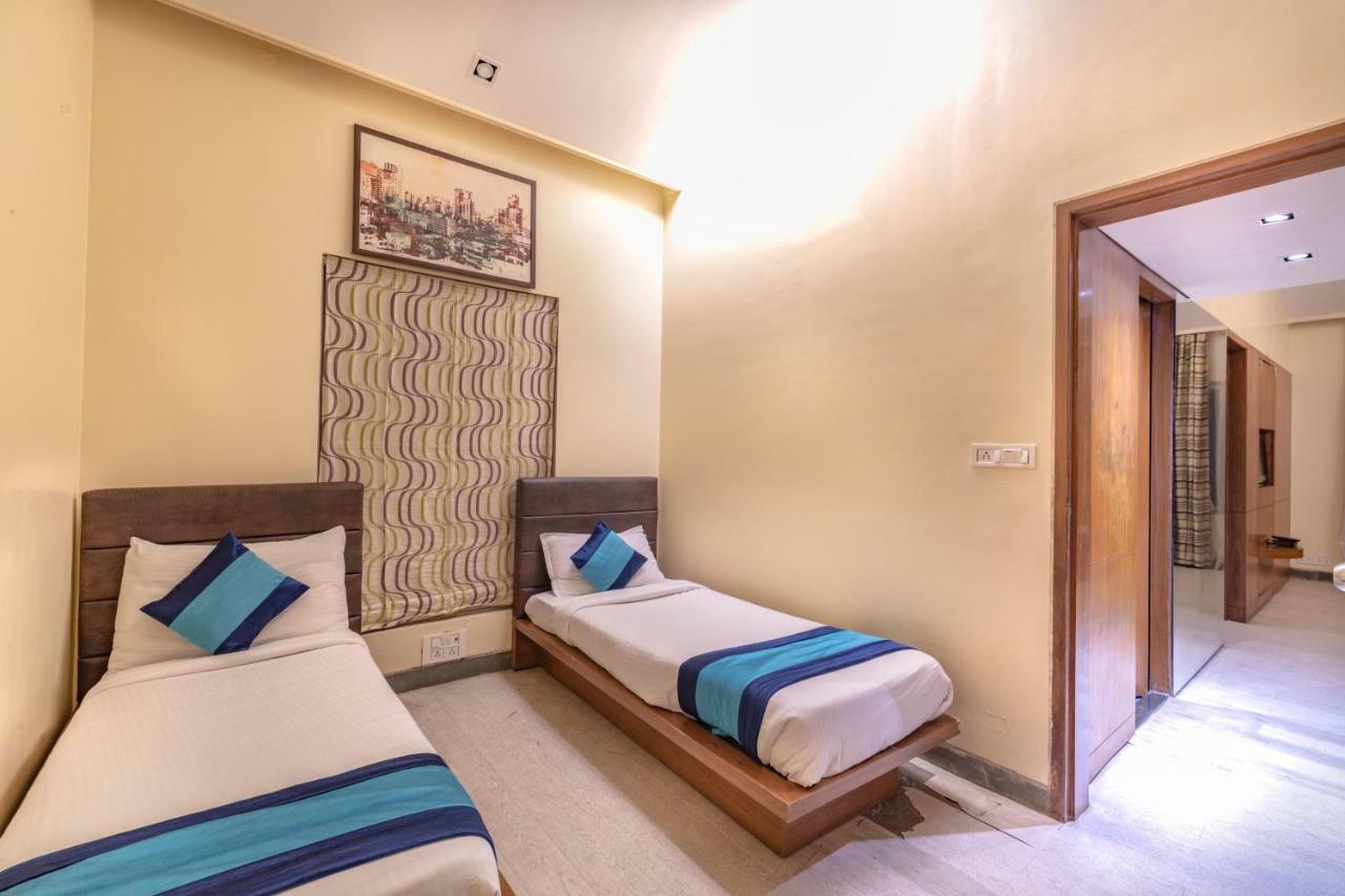 Mint Koregaon Park Next To Osho Ashram 푸네 외부 사진